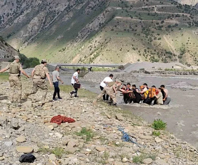 Hakkari'de Zap Suyu'na Düşen Kişi Hayatını Kaybetti