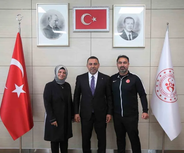 Hamza Yerlikaya, Kayseri YayTanSay'ın Türkiye Şampiyonluğunu Kutladı