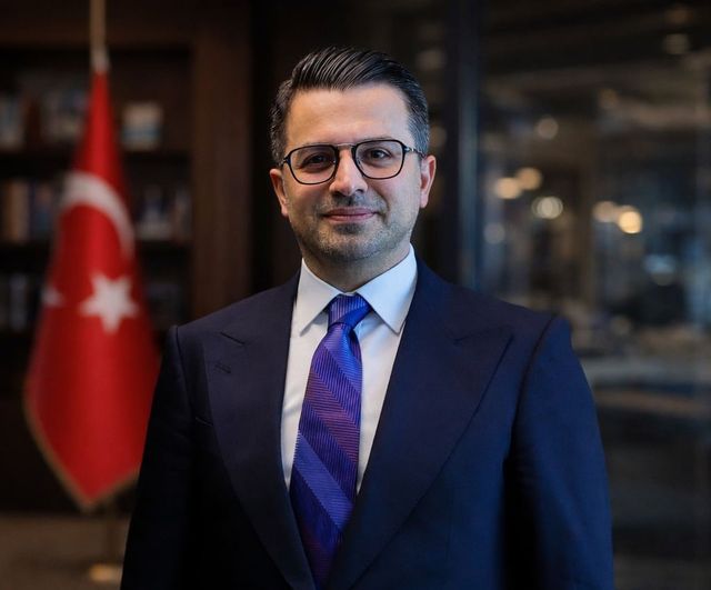 HEAŞ, Sabiha Gökçen Havalimanı Kulesini Milli Takım Maç Günleri Kırmızı-Beyaz Aydınlatacak