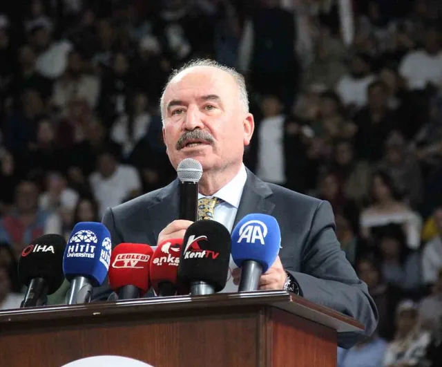 Hitit Üniversitesi 2025-2026 Akademik Yılı Mezuniyet Töreni Çorum'da gerçekleştirildi