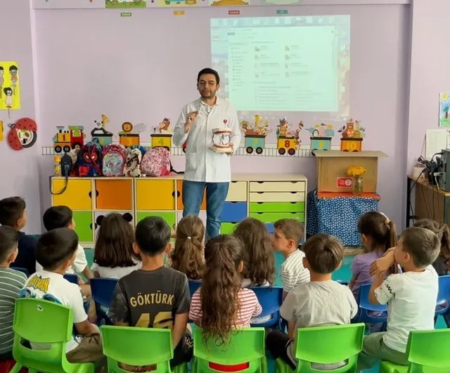 Hozat'ta miniklere sağlık eğitimi verildi