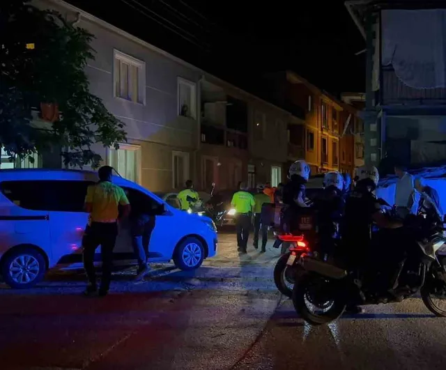 İnegöl'de 'dur' ihtarına uymayan alkollü sürücüye 710 bin lira ceza
