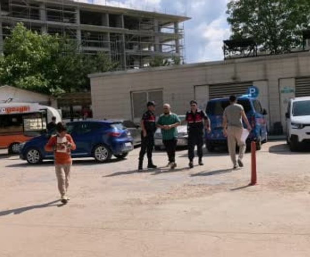 İnegöl'de tartışma: Amca çocuğunu 5 yerinden bıçaklayan şüpheli tutuklandı