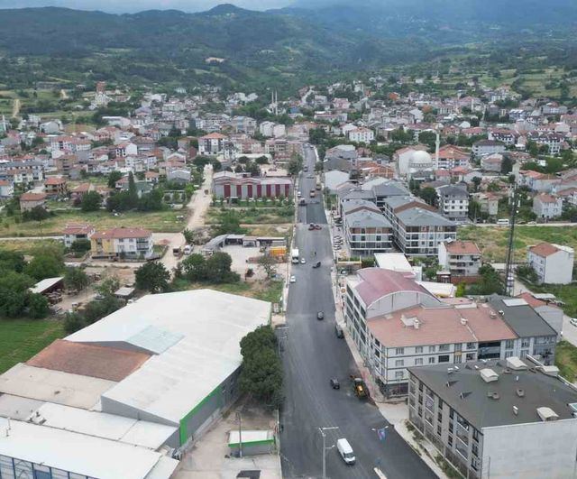 İnegöl’ün üstyapısı yenileniyor