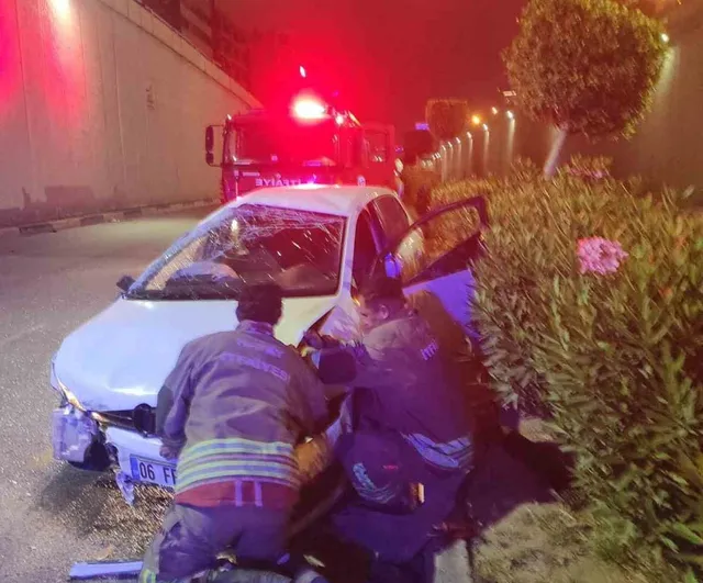 İskenderun’da alt geçitte kaza: Otomobil duvara çarptı, 1 yaralı