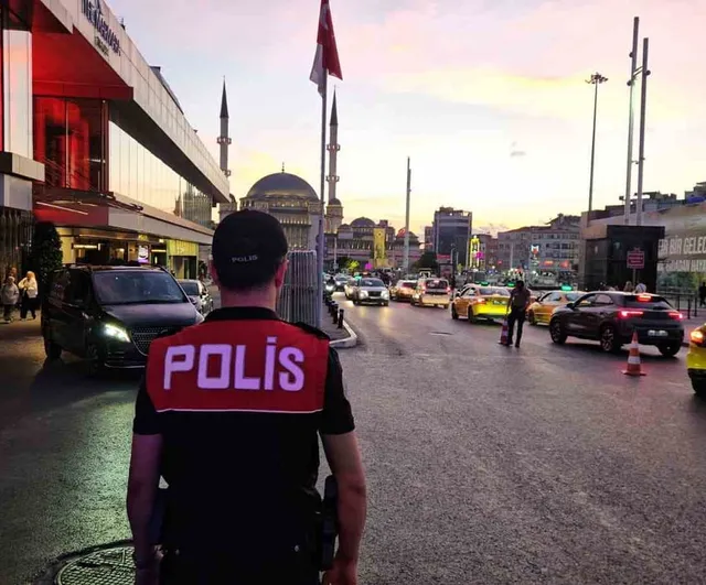 İstanbul'da helikopter destekli 'Huzur İstanbul' denetimi