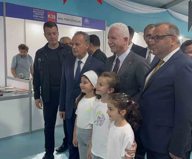 İstanbul valiliği kitap fuarı Beylikdüzü'nde kapılarını açtı