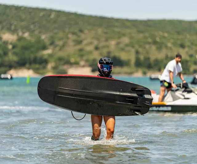İzeltaş dünya motosurf şampiyonası'nda ilk gün serbest antrenmanlar tamamlandı