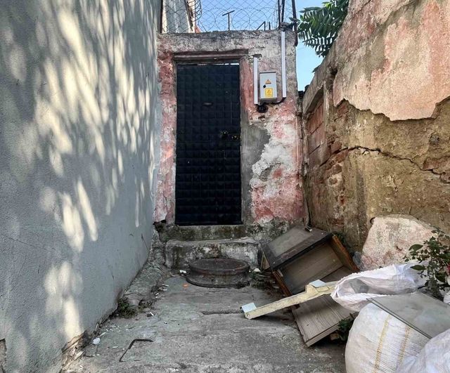 İzmir'de eski eşinin kezzaplı saldırısı: 43 yaşındaki kadın hayatını kaybetti, 13 yaşındaki kızı ağır yaralı
