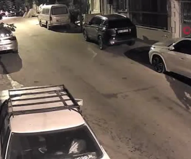 İzmir Karabağlar'da kız meselesi nedeniyle silahlı kavga: 15 yaşındaki çocuk hayatını kaybetti