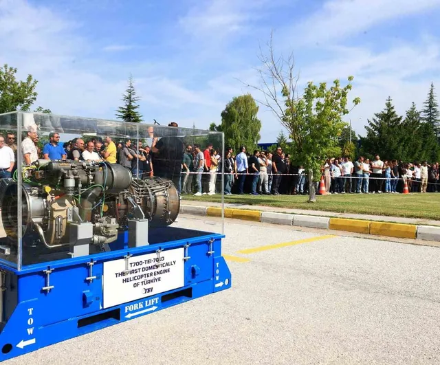 Jandarma T70 Helikopteri TEI Eskişehir Yerleşkesi üzerinde selamlama uçuşu yaptı