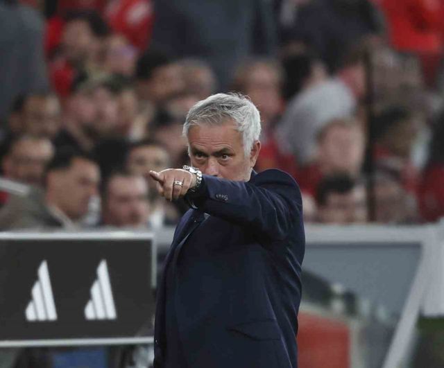 Jose Mourinho resmen Real Madrid'de: 3 yıllık anlaşma