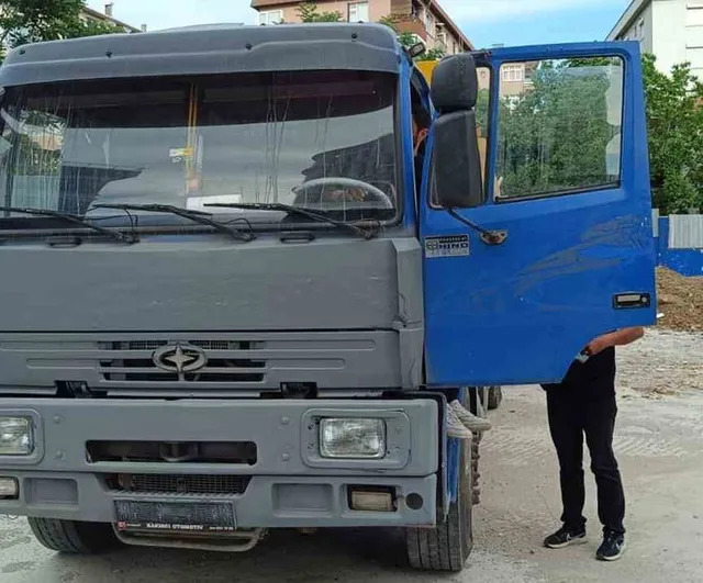 Kadıköy'de plakasız kamyonla kaçak toprak dökümüne 287 bin TL ceza