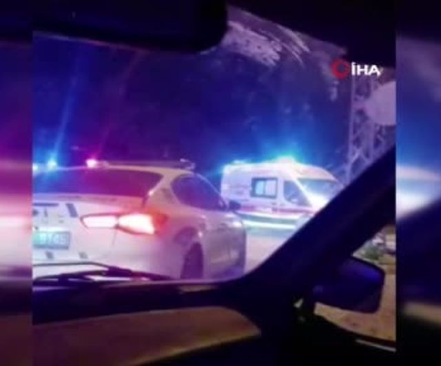 Karapınar'da kamyonet ile minibüs çarpıştı: 7 kişi yaralandı