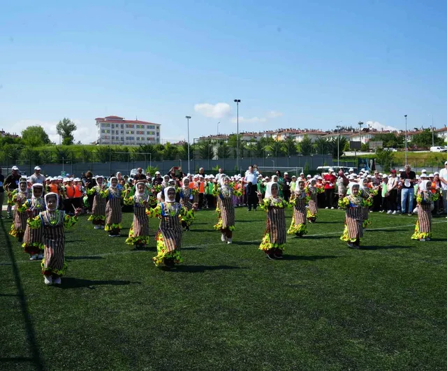 Kastamonu'da geleneksel çocuk oyunları şenliği renkli görüntüler oluşturdu