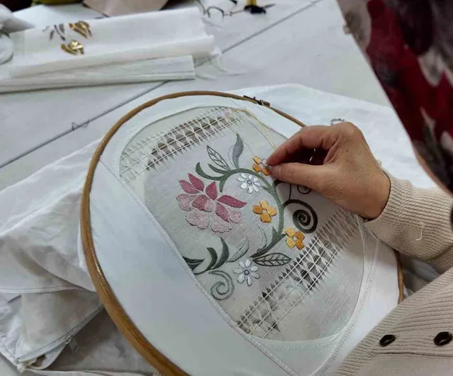 KAYMEK, Unutulmaya Yüz Tutan El Nakışlarını Yeniden Canlandırıyor