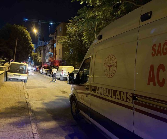 Kayseri'de 4 katlı binada yangın: anne ve iki çocuğu dumandan etkilendi