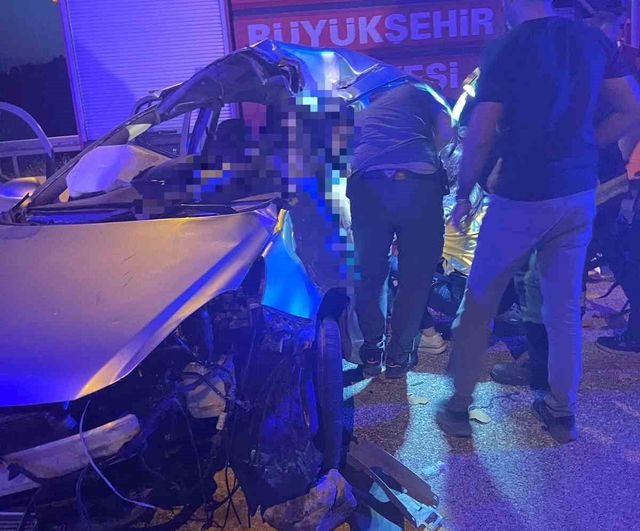 Kayseri’de otomobille hafif ticari araç çarpıştı: 1 ölü, 6 yaralı