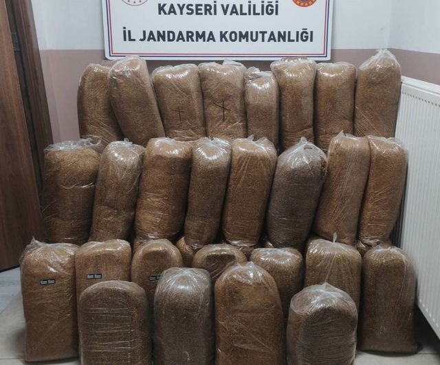 Kayseri'de yolcu otobüsünde 510 kilo kaçak tütün ele geçirildi