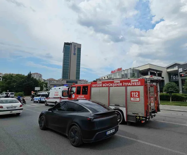Kayseri Forum AVM'de 'canlı bomba' ihbarı: 13 yaşındaki şüpheli gözaltına alındı