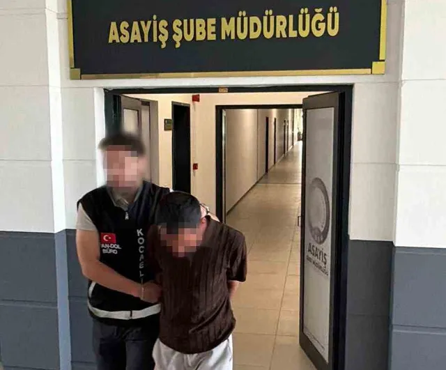 Kendini polis olarak tanıtan şüpheli otobüste yakalandı