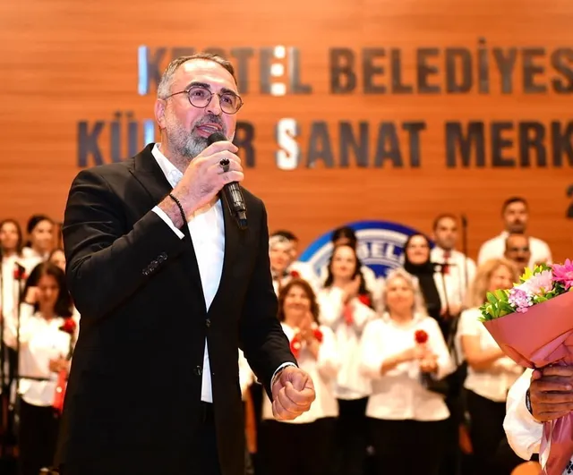 Kestel Belediyesi Türk Halk Müziği Korosu Muhsin Yazıcıoğlu Kültür Merkezi'nde konser verdi
