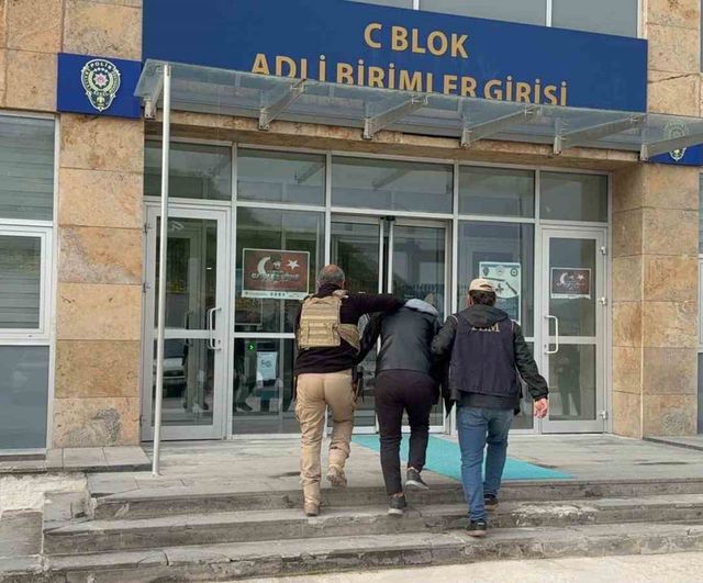 Kırşehir'de DEAŞ operasyonu: 3 gözaltı, 1 tutuklama
