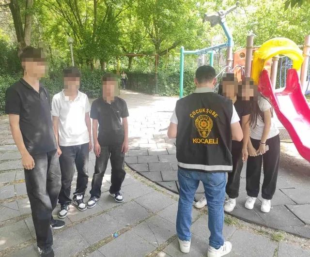 Kocaeli’de 1 ayda 51 çocuğun sokakta dilendiği tespit edildi, ailelere 31 bin 404 TL ceza uygulandı