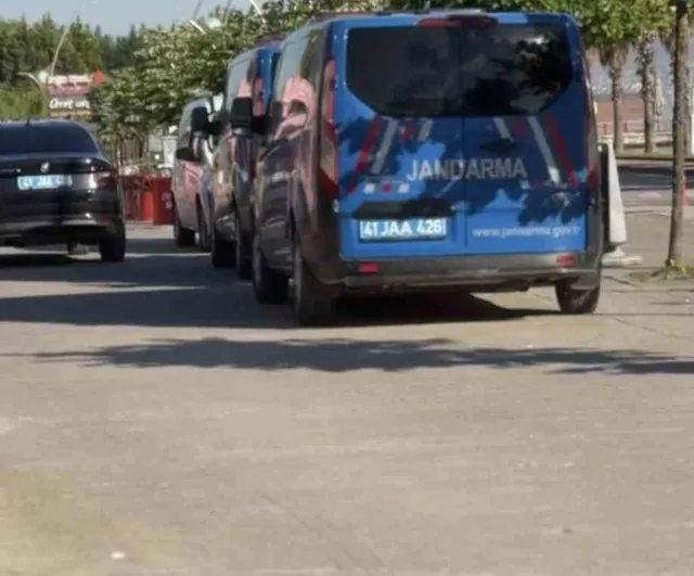 Kocaeli’de rüşvet ve tefecilik operasyonunda 18 şüpheli gözaltına alındı