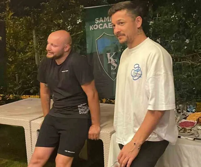 Kocaelispor taraftarlarından kaptanlarına veda sürprizi