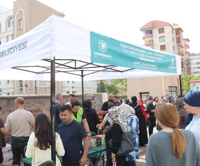 Kocasinan Belediyesi'nden LGS gününde öğrencilere moral desteği
