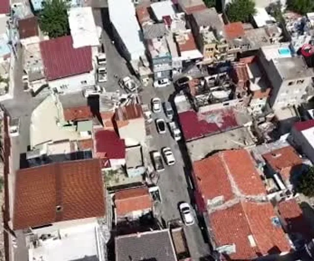Konak'ta dron destekli operasyonda iki firari tutuklandı