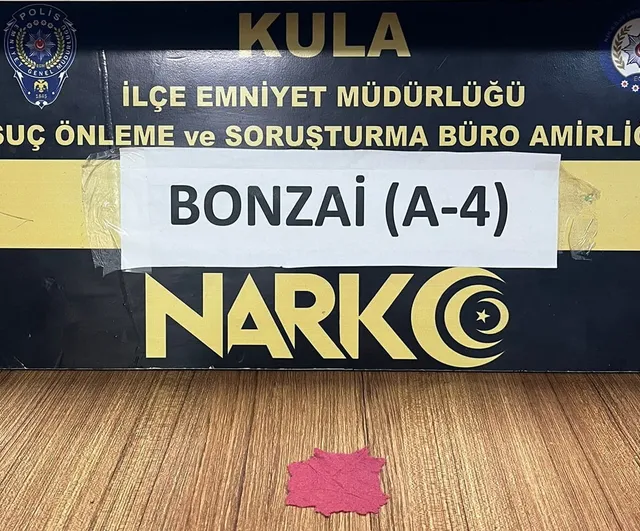 Kula polisi suça geçit vermedi: 10 kişiye işlem, 5 tutuklama