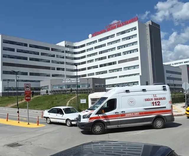 Kütahya’da okul etkinliğinde 25 kişi gıda zehirlenmesi şüphesiyle tedaviye alındı