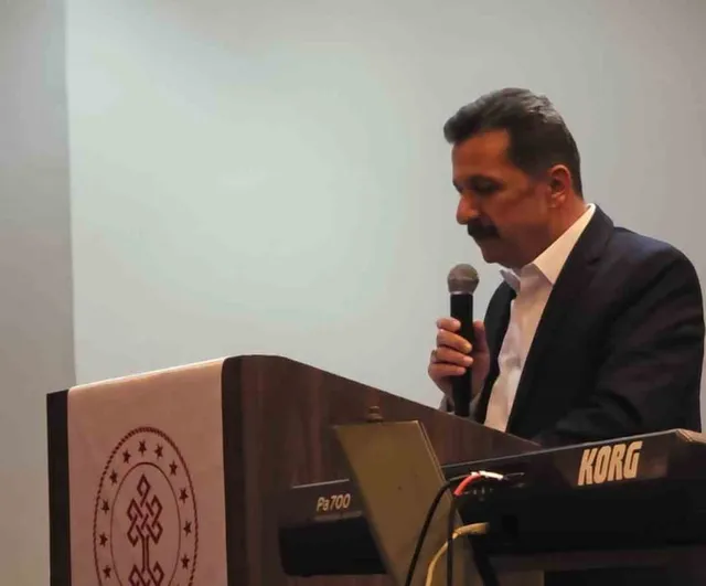 Kütahya’da şiir ve müziğin buluştuğu anlamlı gece