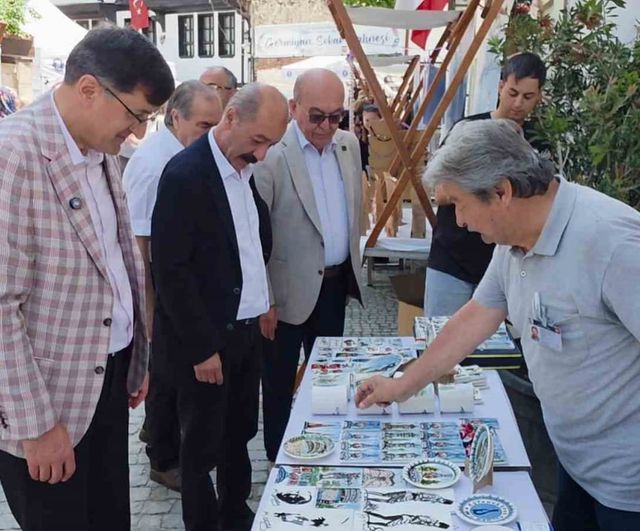 Kütahya'da Yöresel Lezzetler ve El Sanatları Etkinliği Germiyan Sokak'ta Yeni Sezona Başladı