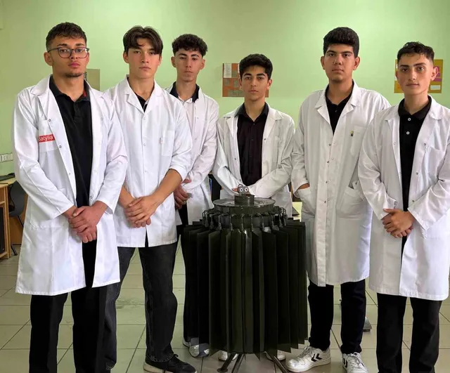 Liseli öğrenciler yerli radar prototipi geliştiriyor