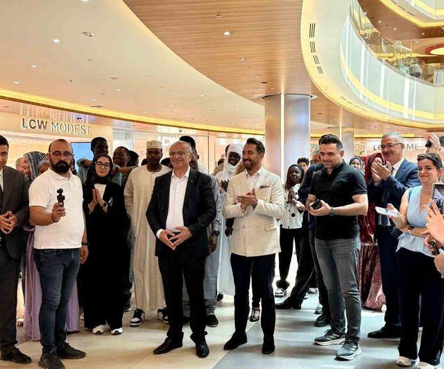 MalatyaPark AVM'de Sanatla Buluşan Kültürler Sergisi ilgi gördü