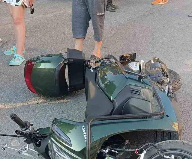 Manavgat'ta motosikletiyle yola savrulan sürücü yaralandı