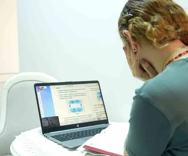 Manisa Büyükşehir Belediyesi online eğitimle öğrencileri geleceğe hazırlıyor