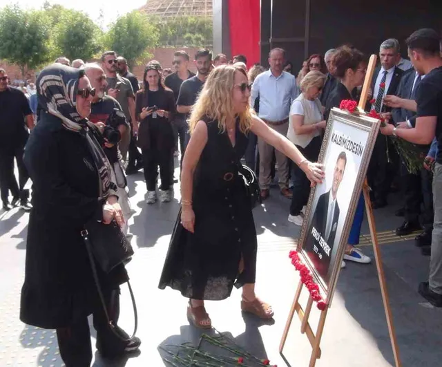 Manisa'da Ferdi Zeyrek ölümünün birinci yılında törenlerle anıldı