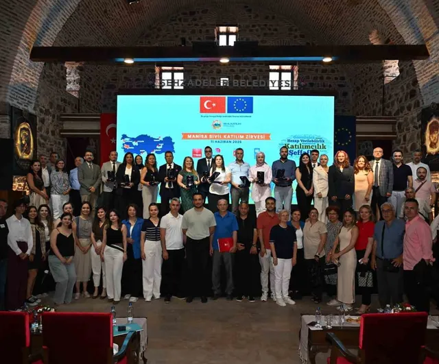 Manisa Sivil Katılım Zirvesi: Yerelde Şeffaflık, Katılımcı Bütçeleme ve Ortak Yönetim Ele Alındı