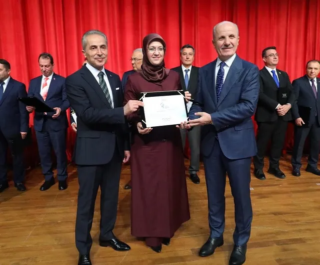 MCBÜ merkez yerleşkesi 'spor dostu kampüs' ödülü aldı