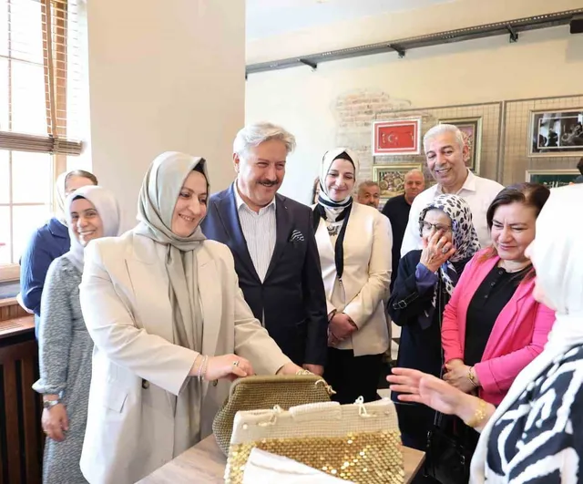 Melikgazi Belediyesi yıl sonu sergisi açıldı; eserler Atölye Melikgazi ile ürüne dönüşecek