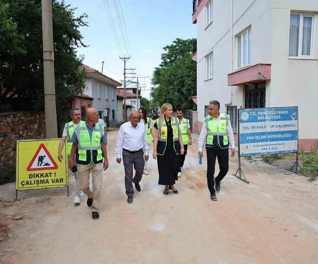 Merkezefendi’de üstyapı çalışmaları: Hisar Mahallesi'nde 6 bin m² kilit parke döşeme sürüyor