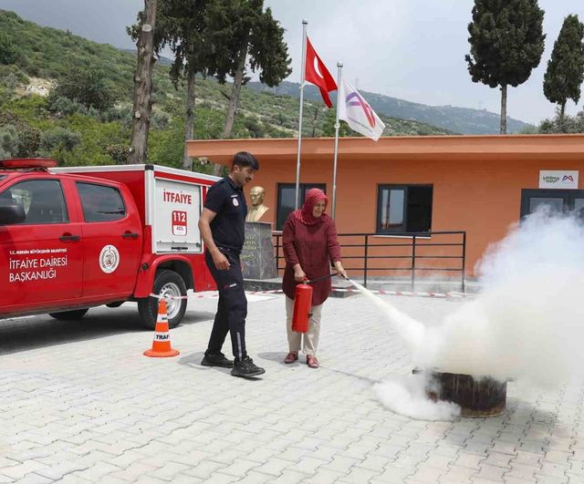 Mersin’de kadın üreticilere yangın güvenliği eğitimi