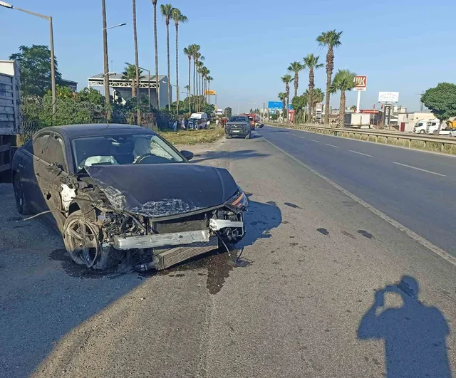 Mersin'de zincirleme trafik kazasında 1 kişi hayatını kaybetti