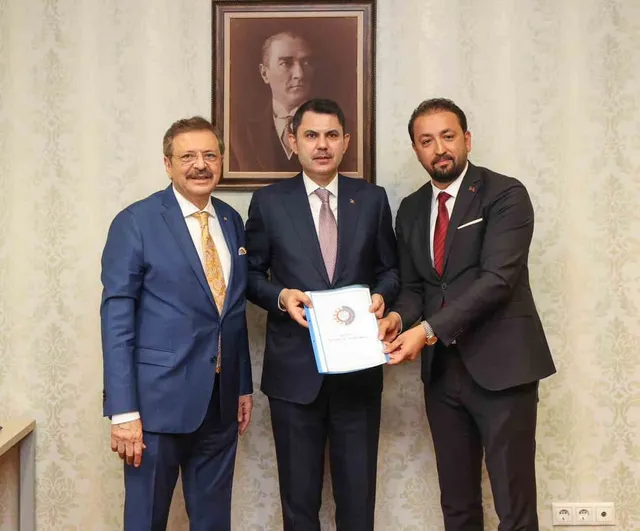 Müteahhitlerin Hakediş ve KDV Talepleri Bakan Kurum’a Sunuldu