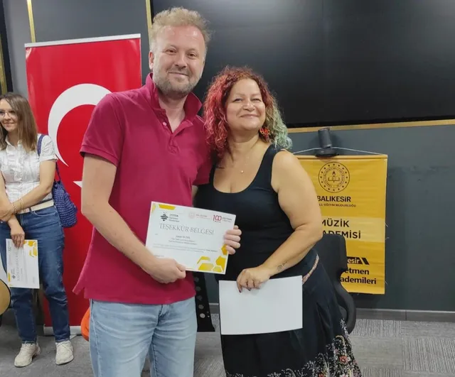 Müzik akademisinde öğretmenlerin coşkulu finali