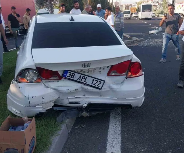 Nevşehir'de 4 aracın karıştığı zincirleme kaza: 5 yaralı